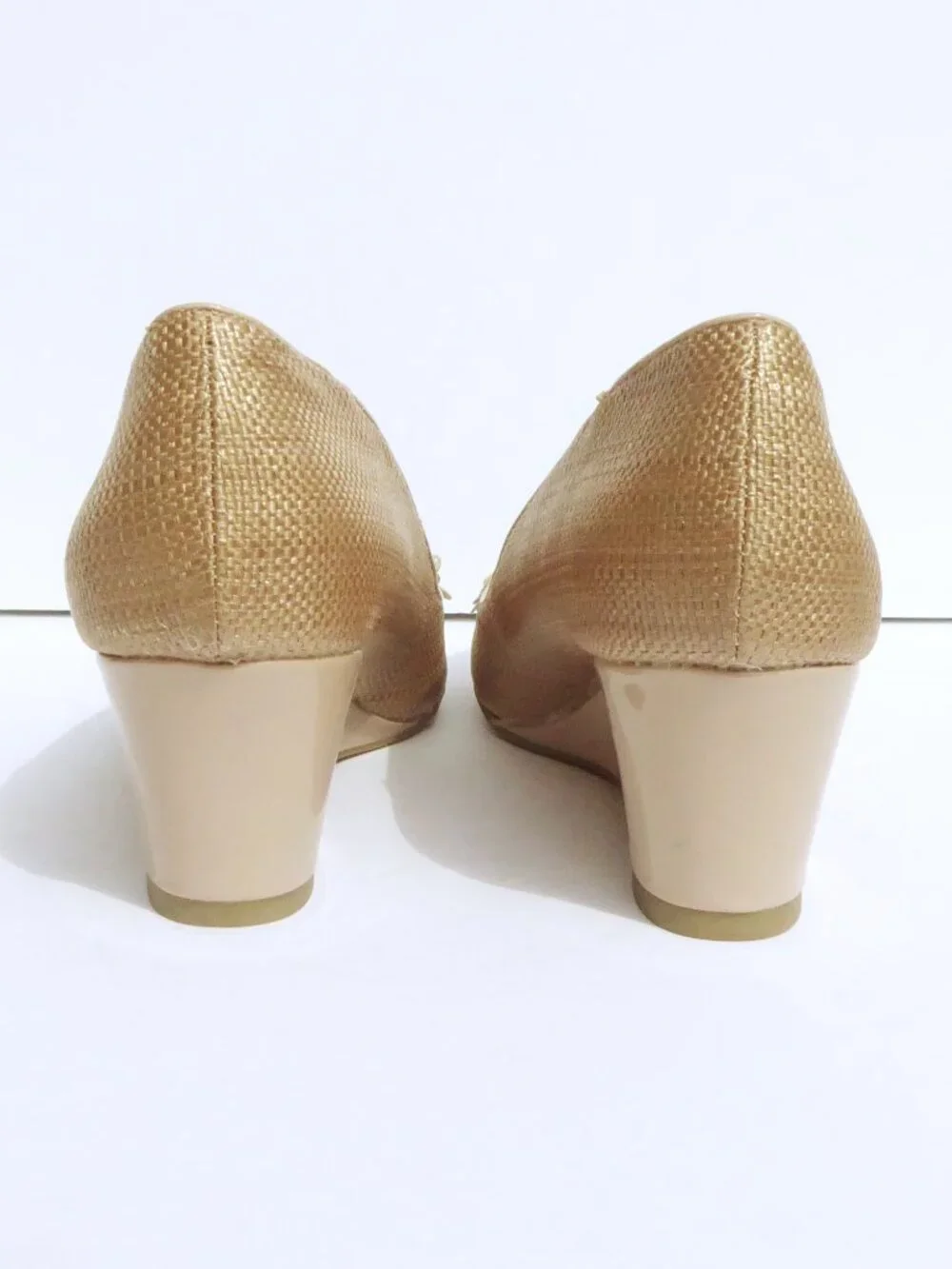 Karen Scott warm beige floral glitter rhinestone flower peep toe wedges size 7.5